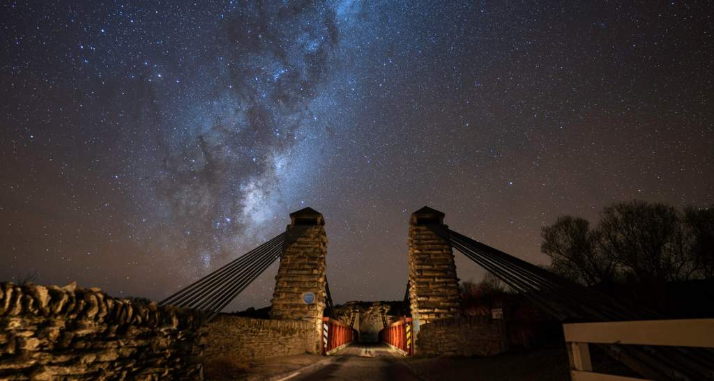 OPHIR BRIDGE MILKY WAY TCO use only Credit Light Source Creatives
