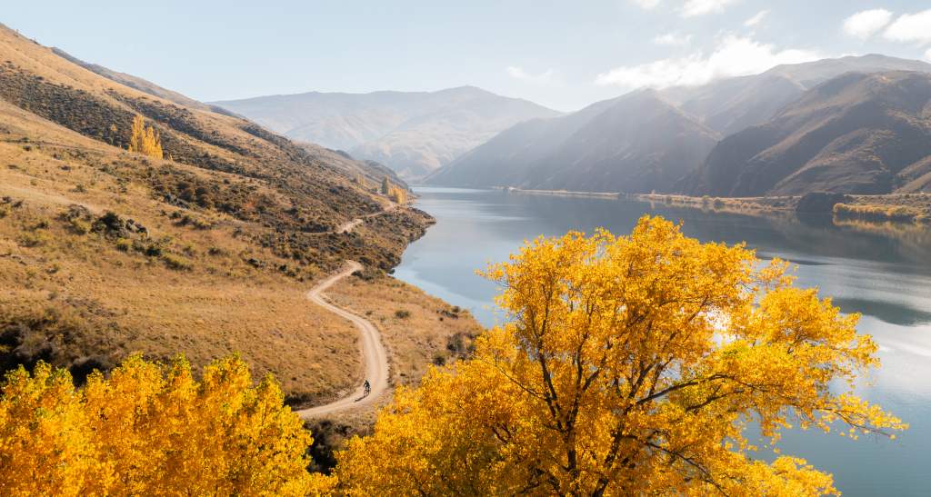 Autumn Lake Dunstan Trail Credit Will Nelson
