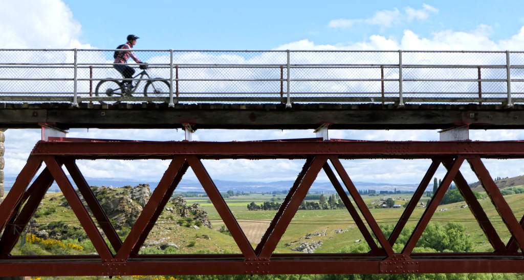 OCRT Poolburn viaduct image 1 copyright bennettandslater.co.nz