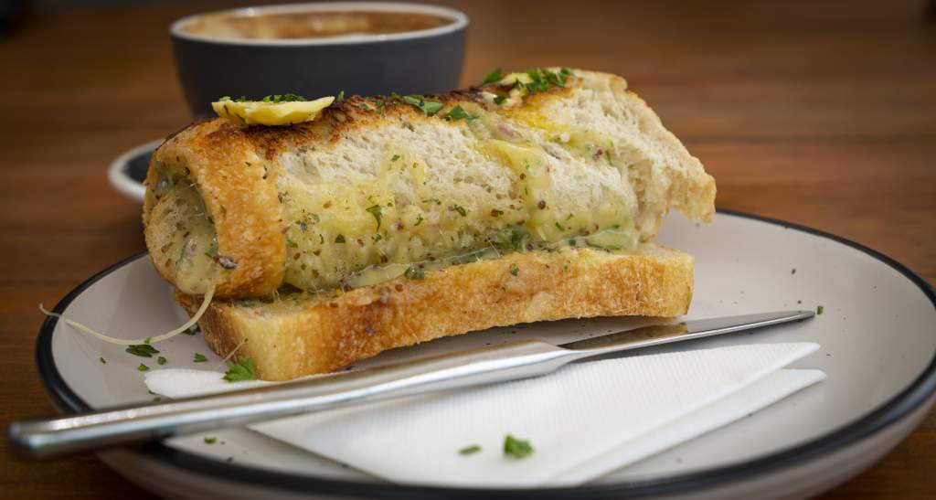 Lauder Log credit Geoff Marks