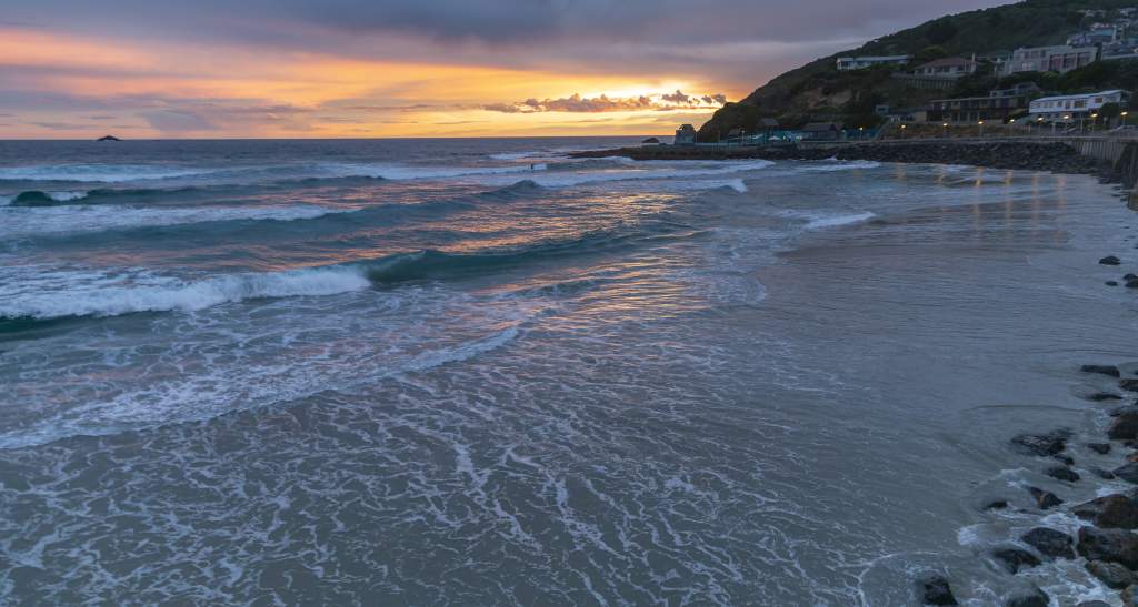 Sunset St Clair Beach Dunedin credit Geoff Marks 1161